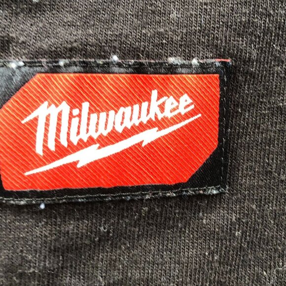 Milwaukee Mens T-Shirt Size 2X Black Short Sleeve Casual Pocket Tee Pullover - Picture 7 of 9